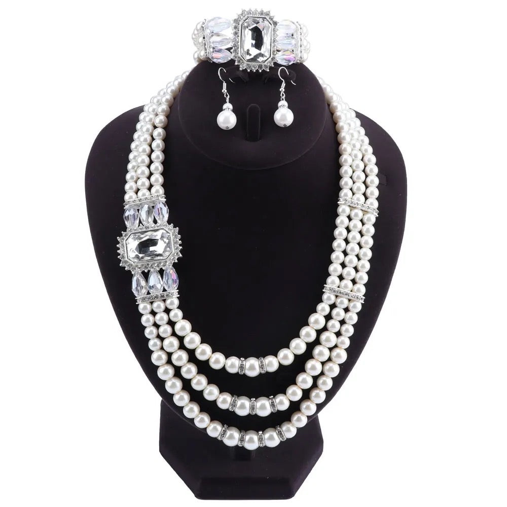 Tehuti Hemeralds Pearls Jewelery Set
