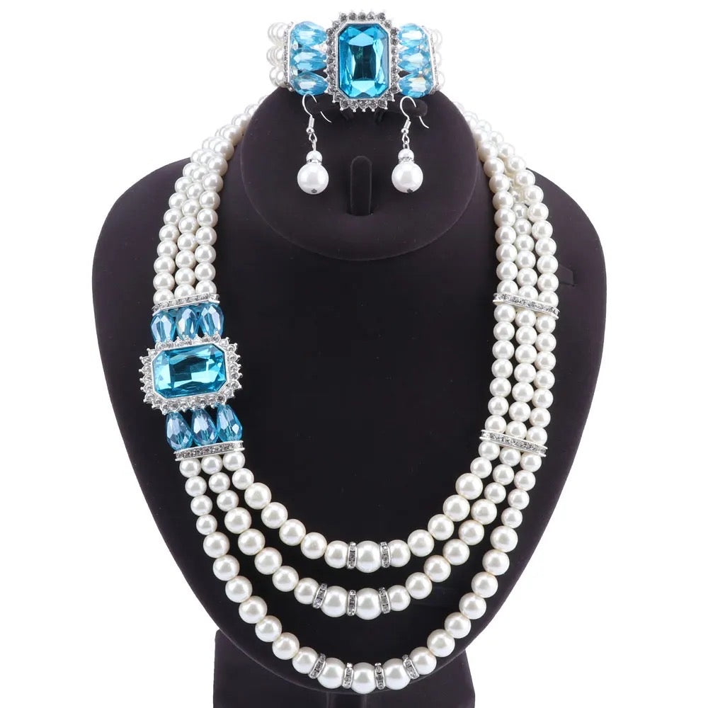 Tehuti Hemeralds Pearls Jewelery Set