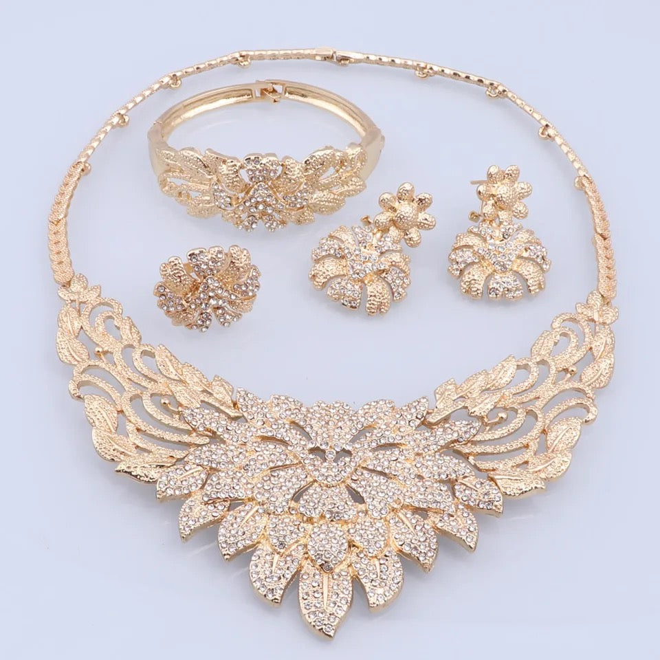 Lioness Gates Jewlery Set