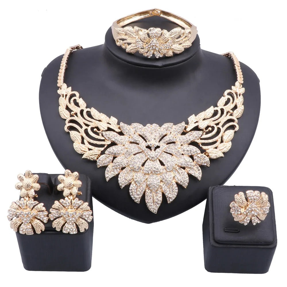 Lioness Gates Jewlery Set