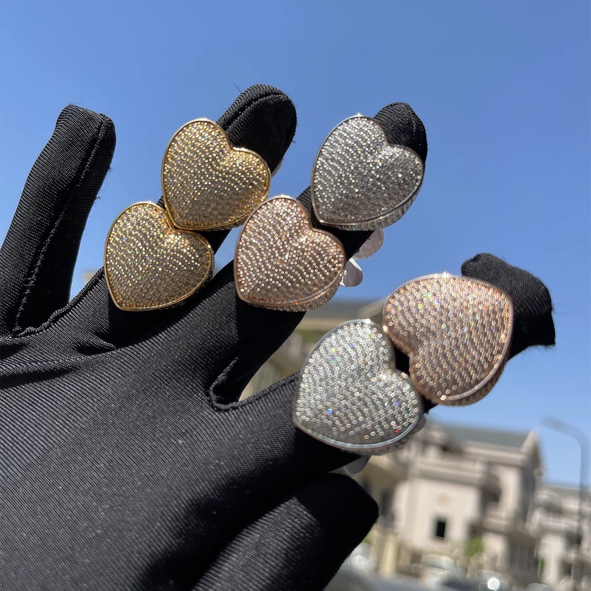 Weightless Hearts Rings