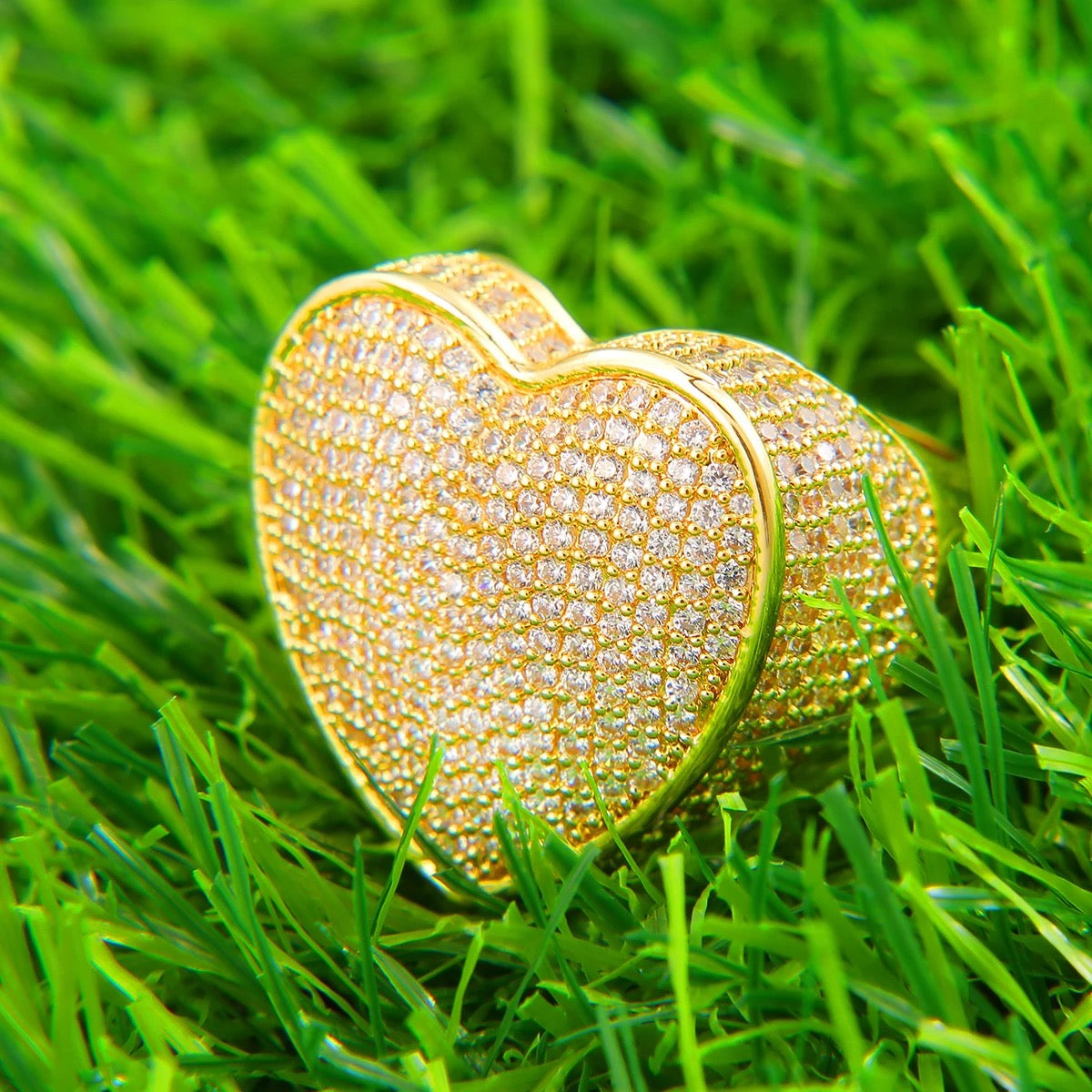 Weightless Hearts Rings