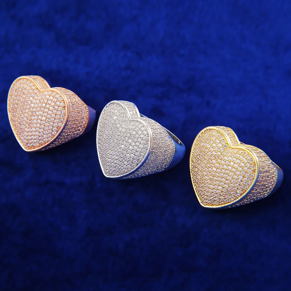 Weightless Hearts Rings